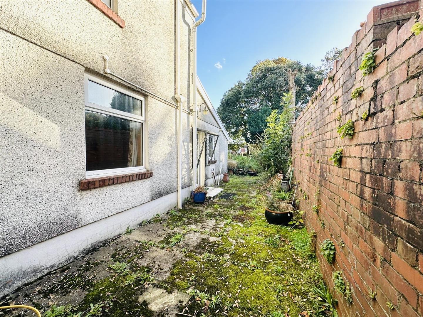 Crown Street, Morriston, Swansea, SA6 8BD